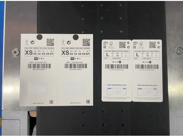 （視頻）全自動雙標頭高速平面貼標機+發(fā)卡機AS-P03B